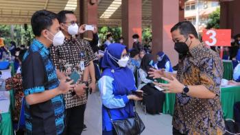 Dalam Waktu 1,5 Jam, Sebanyak 1.100 Pelajar di Kota Tangerang Divaksin