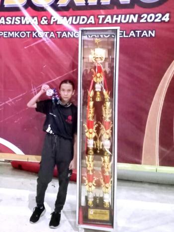 
Sabrina, Bintang Muda dari
SDN Bedahan 01 yang Mengharumkan Nama Sekolah

