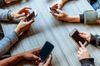Dampak WhatsApp Down,  APJII Sarankan Buat Aplikasi Pesan Elektronik  