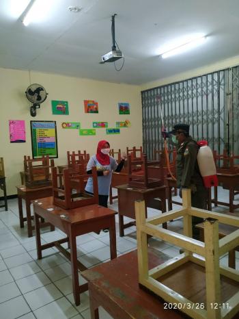 SMA Perguruan Rakyat 1 Lakukan Penyemprotan ke Dua